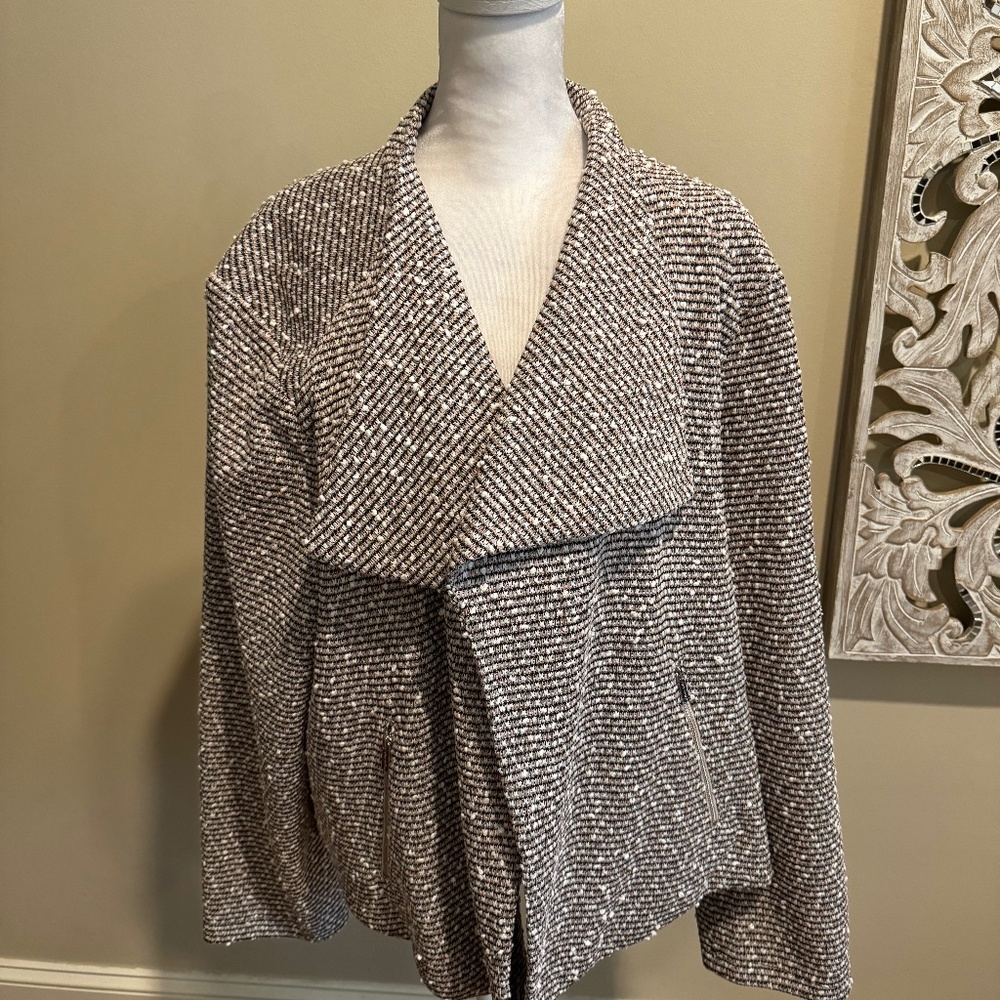 Pretty professional Calvin Klein plus size  blazer.  New with tags